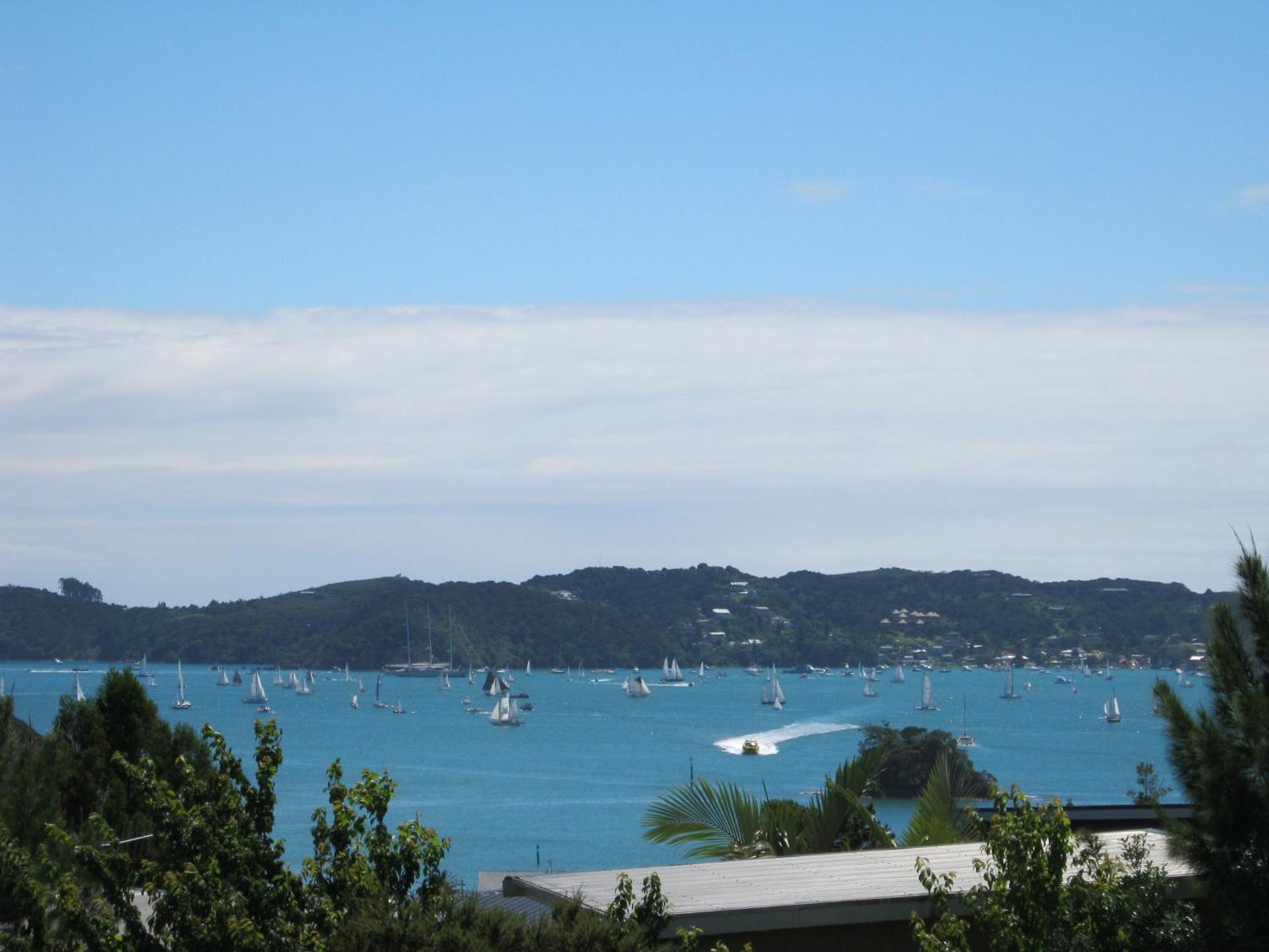 Decks Of Paihia Bed and Breakfast Exteriör bild
