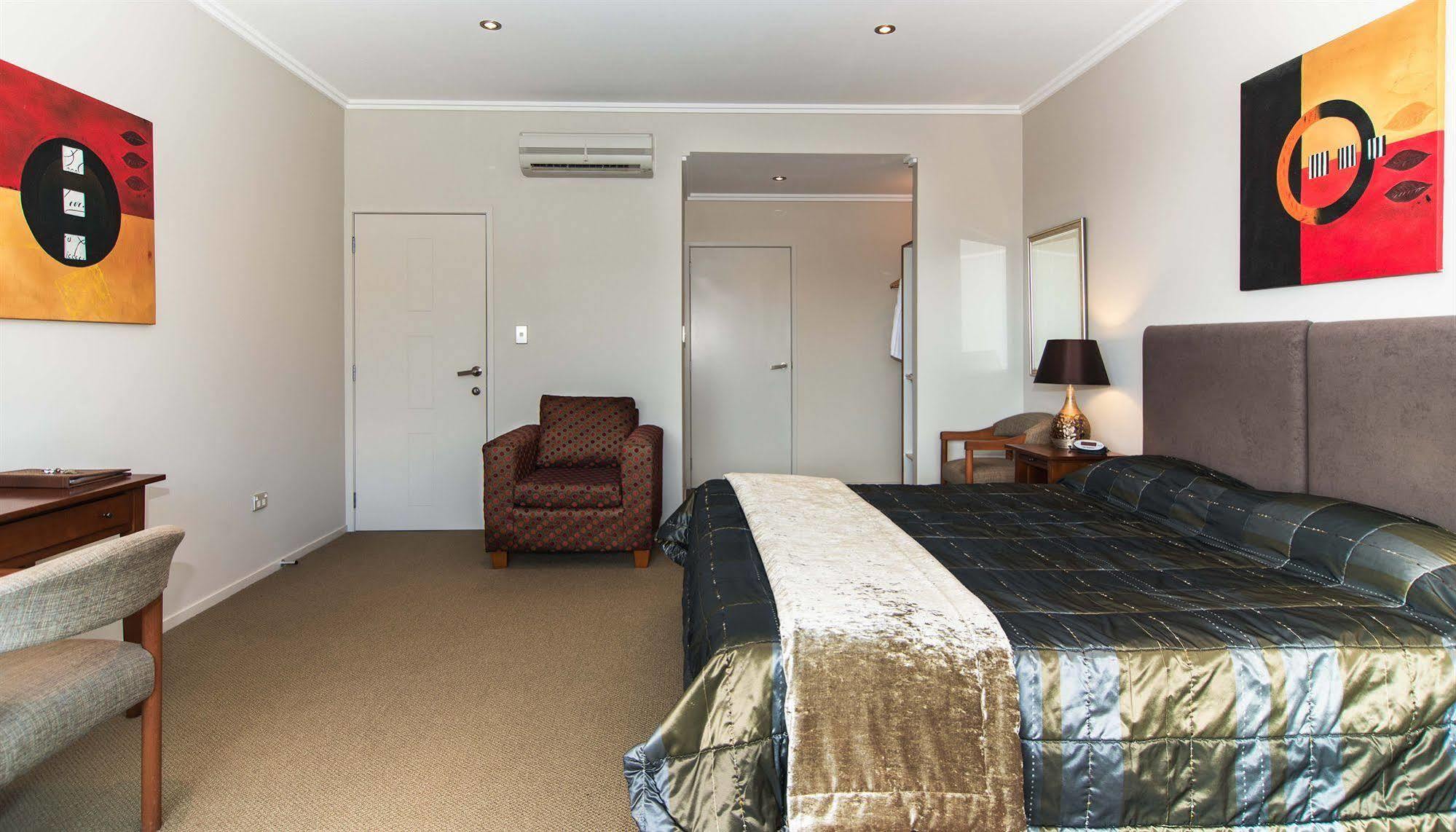 Decks Of Paihia Bed and Breakfast Exteriör bild